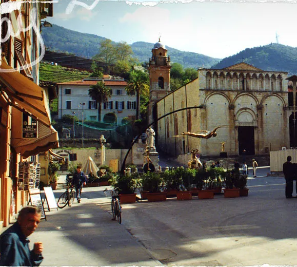 TRAVAIL � PIETRASANTA 2003 1